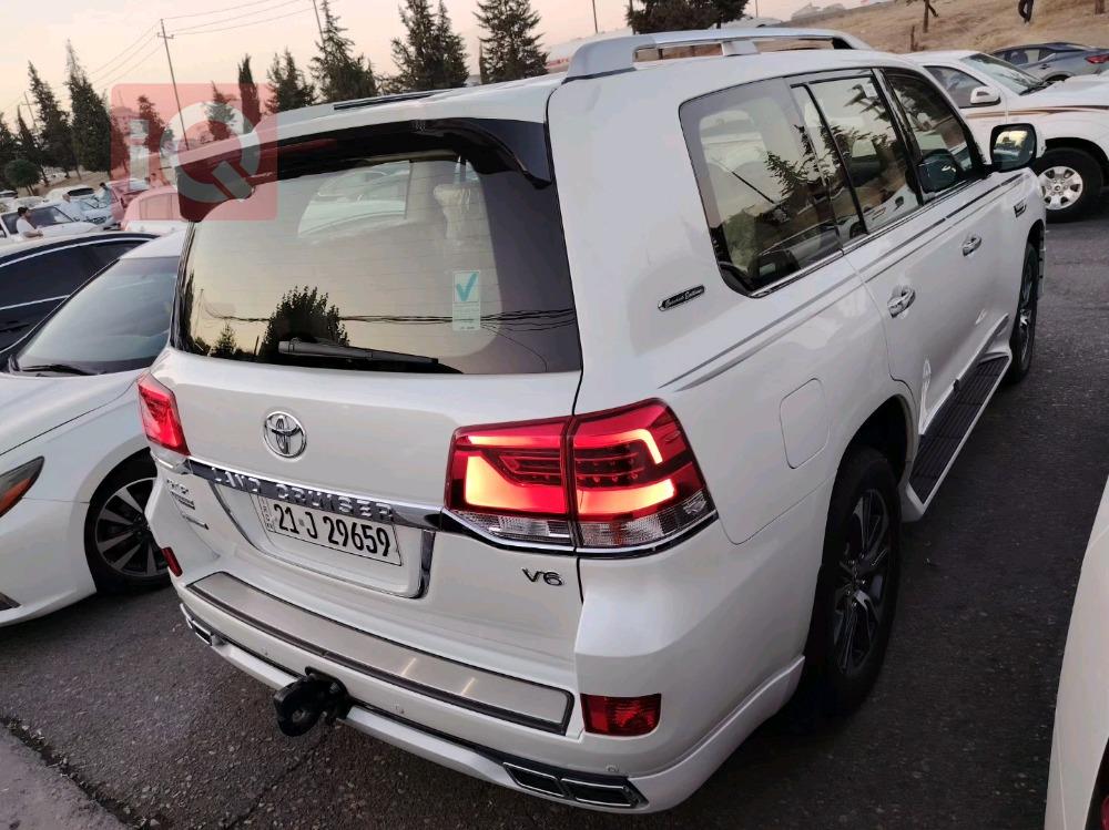 تويوتا لاندكروزر